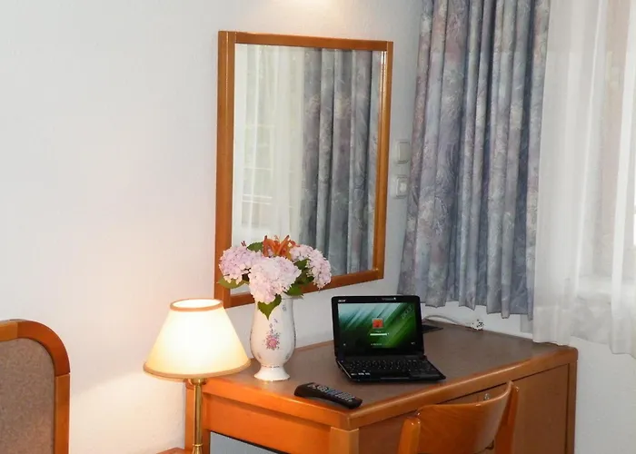 Rideg アパート ヘーヴィーズ