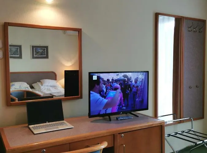 Rideg アパート ヘーヴィーズ